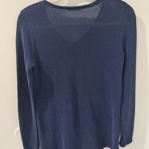 J. McLaughlin Women's Long Sleeve V Neck Knit Navy Blue Blouse Shirt Size Small - Picture 3 of 7